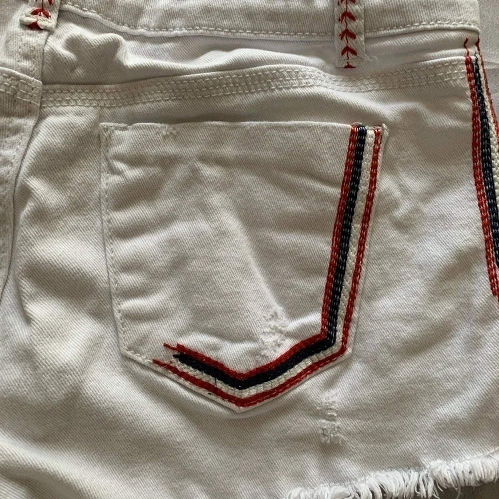 Rue 21 Distressed Shorts, Small